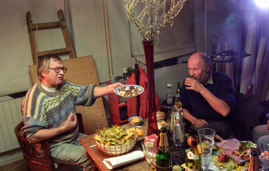 návštěva Ivana Martina Jirouse, Jiřího Laciny a Viktora Haita v atelieru, asi 1996